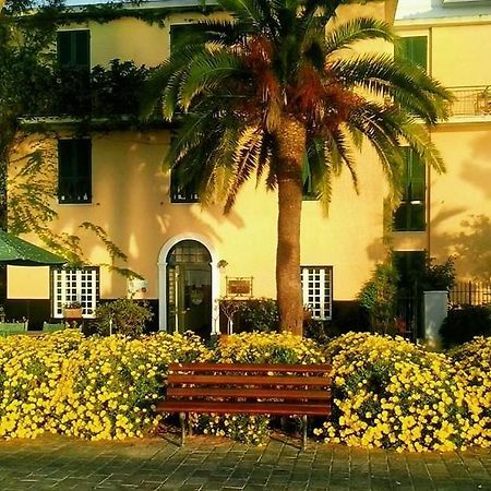 Hotel Beau Rivage Alassio Exterior foto