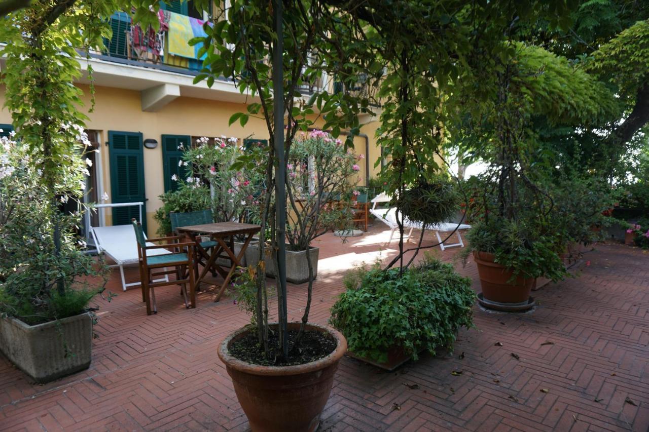 Hotel Beau Rivage Alassio Exterior foto